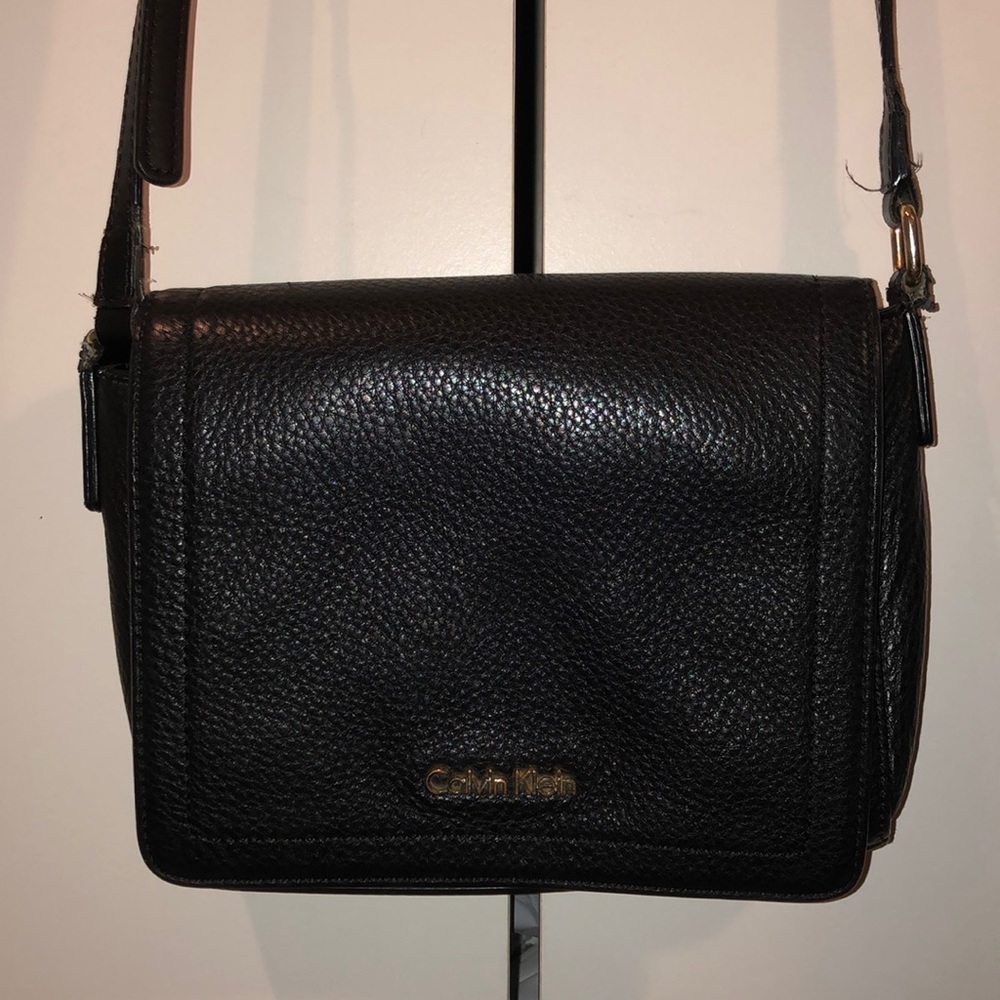 Black Leather Calvin Klein Shoulder/Crossbody Bag